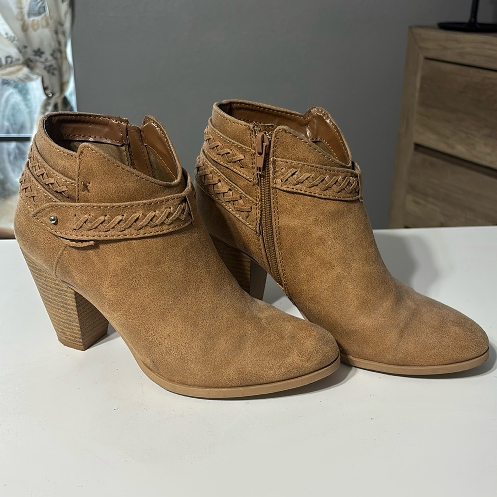 Cowboy style booties
